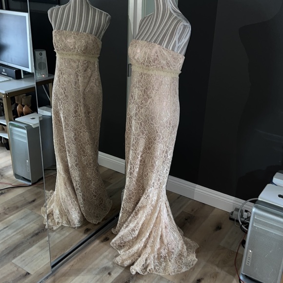 1 hour sale.🔥Badgley Mischka, strapless gown